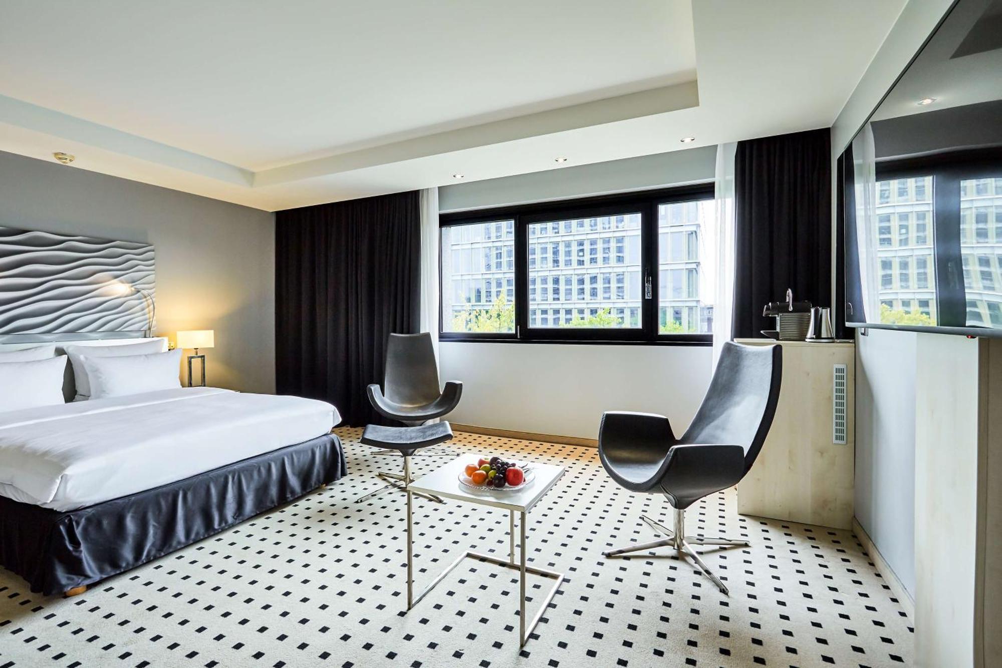Radisson Blu Conference Hotel, Duesseldorf Eksteriør billede