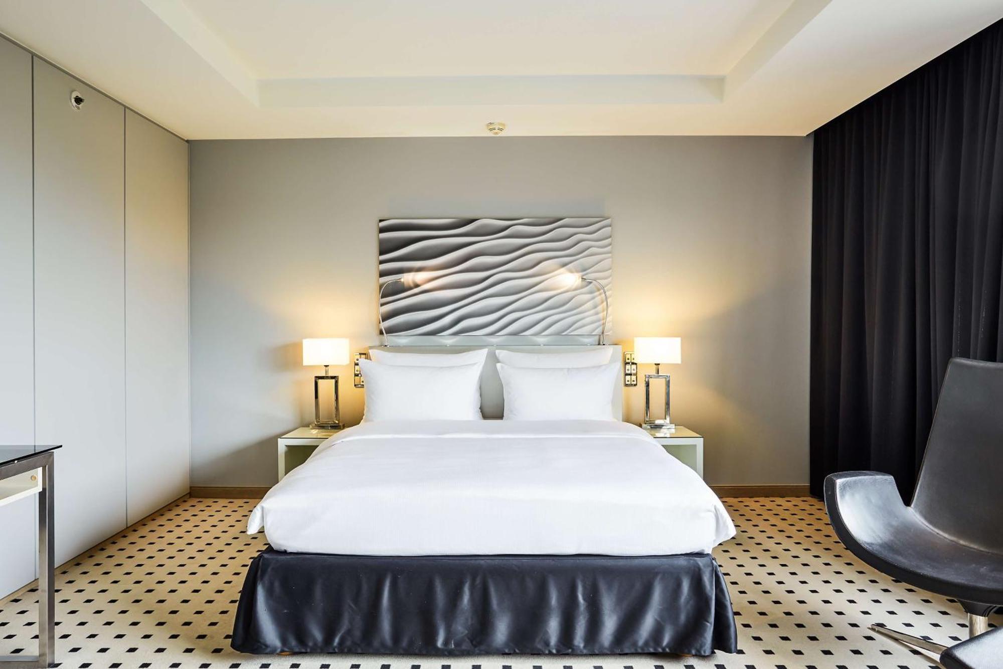 Radisson Blu Conference Hotel, Duesseldorf Eksteriør billede