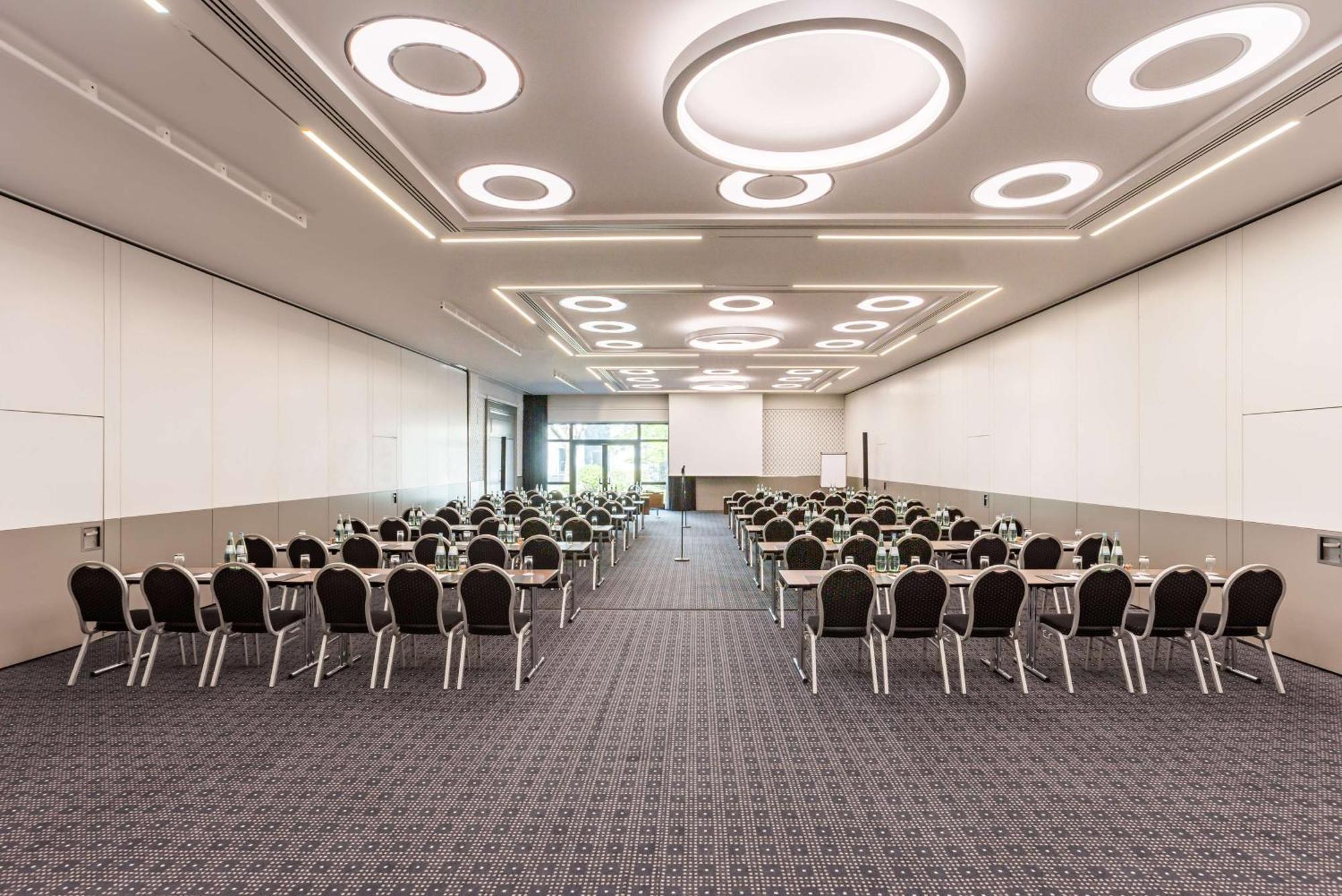 Radisson Blu Conference Hotel, Duesseldorf Eksteriør billede